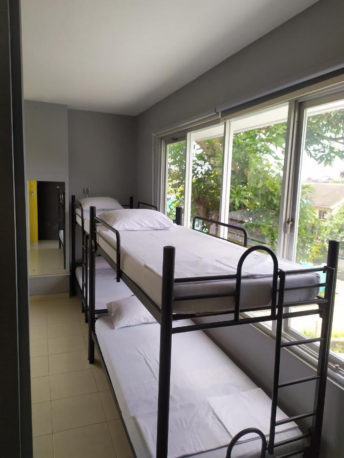 Footprints Xperience Hostel Mataram Bagian luar foto