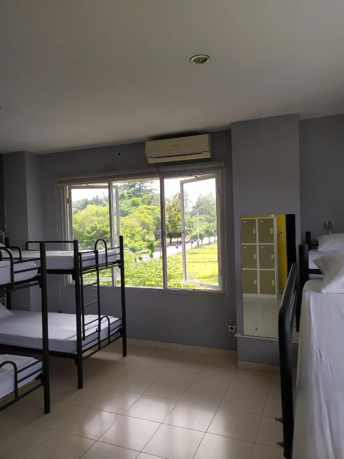 Footprints Xperience Hostel Mataram Bagian luar foto