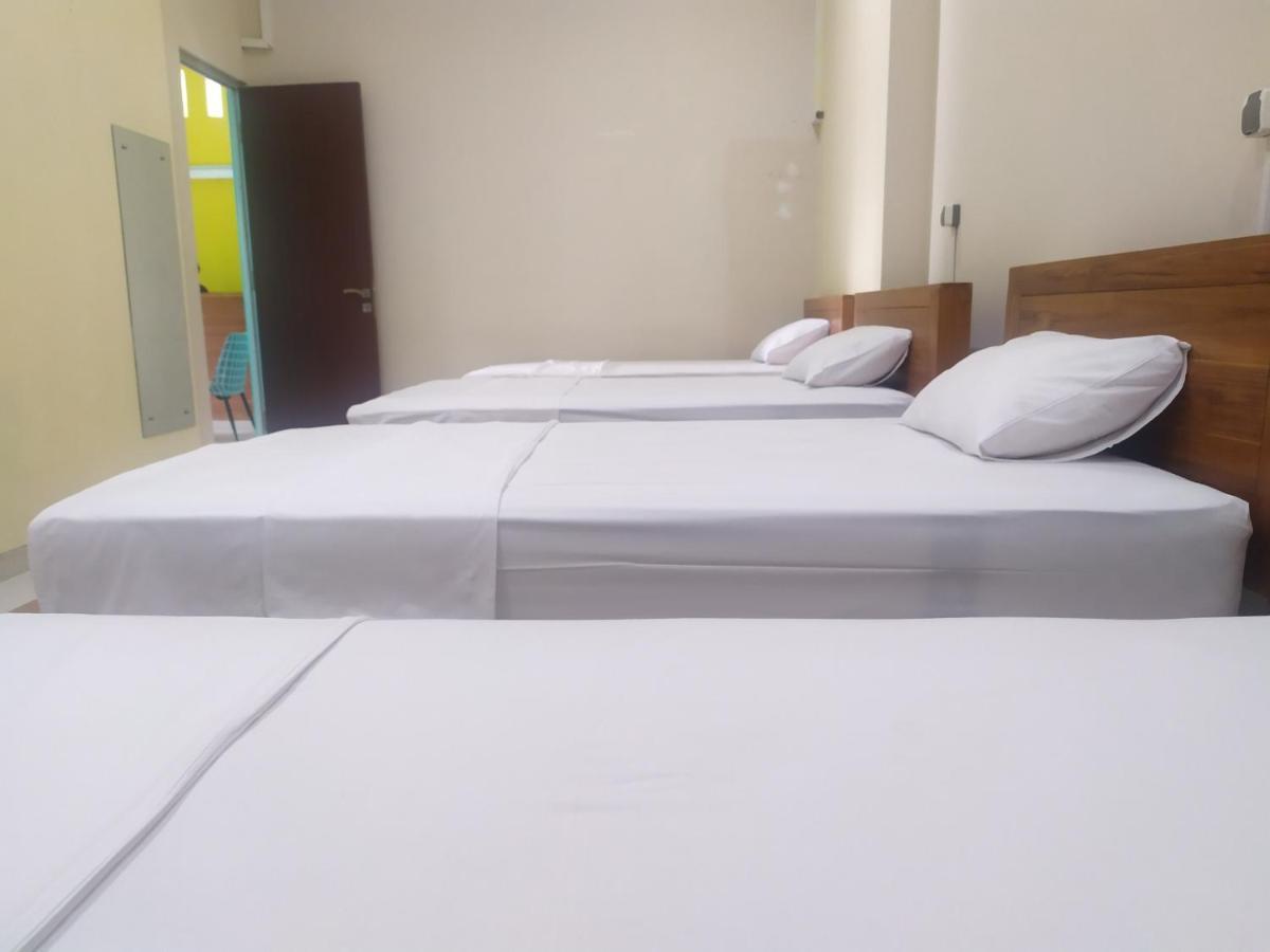 Footprints Xperience Hostel Mataram Bagian luar foto