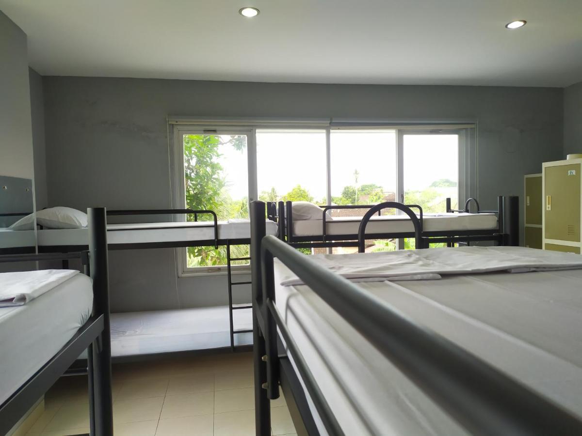 Footprints Xperience Hostel Mataram Bagian luar foto