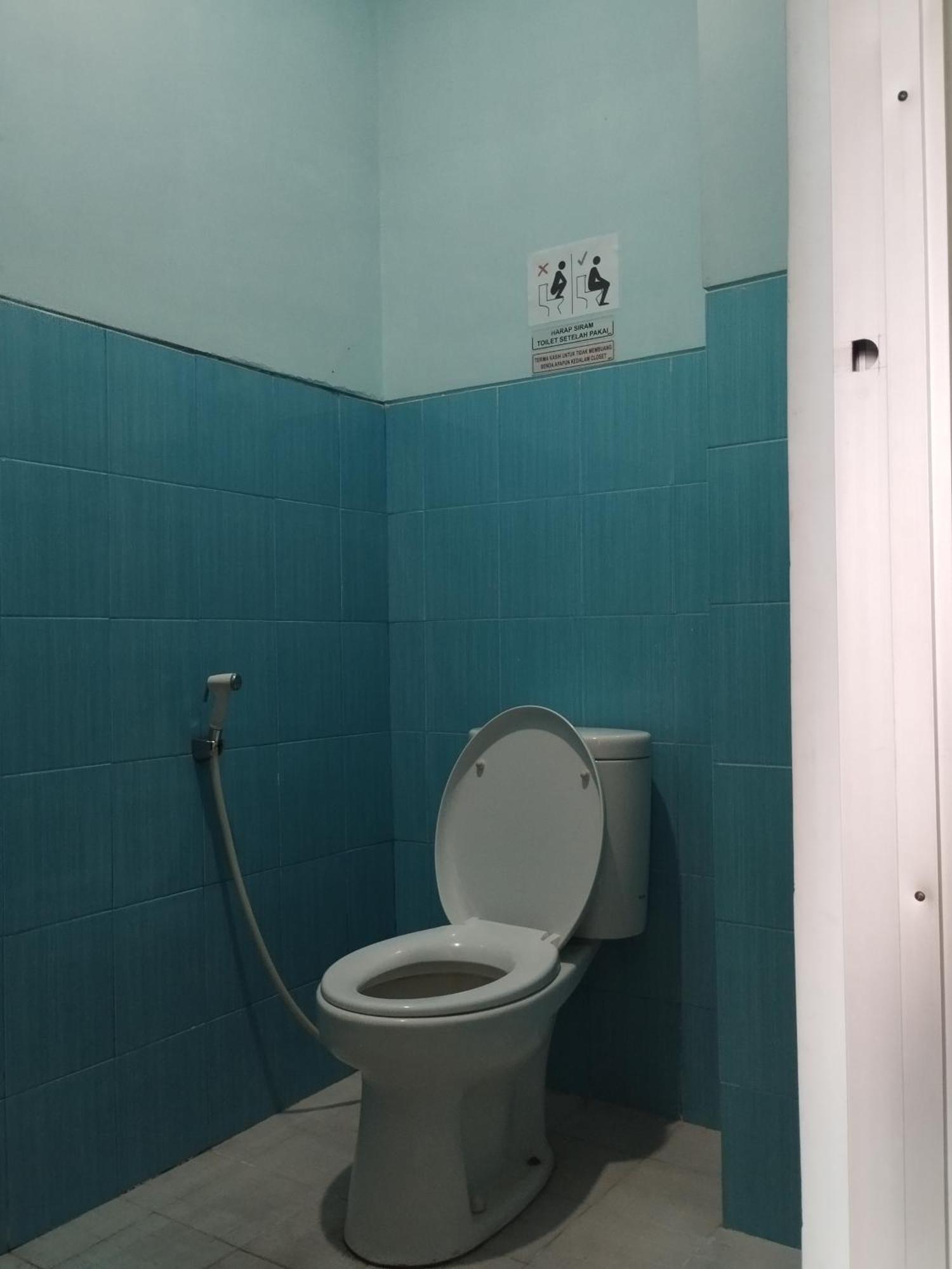 Footprints Xperience Hostel Mataram Bagian luar foto