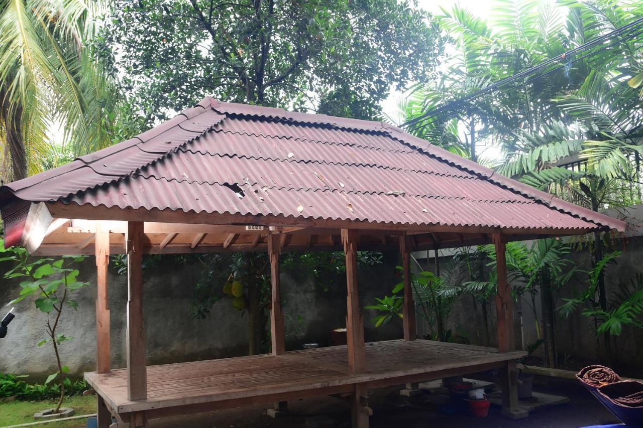 Footprints Xperience Hostel Mataram Bagian luar foto