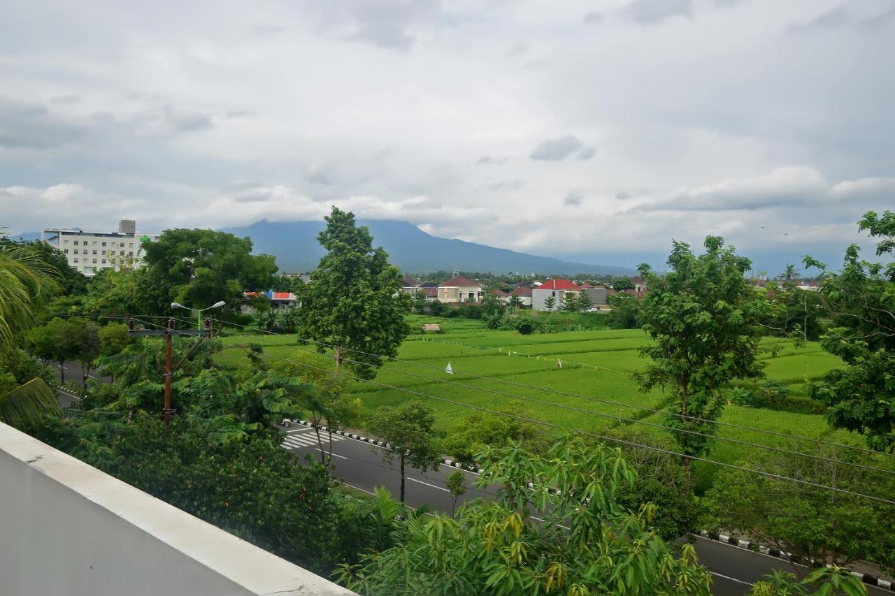 Footprints Xperience Hostel Mataram Bagian luar foto