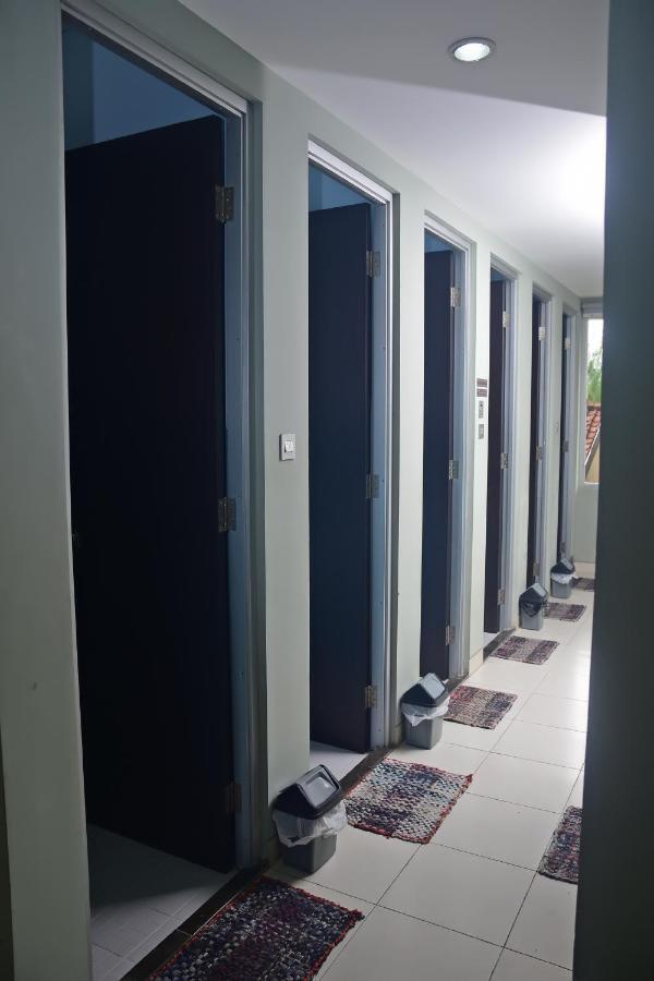 Footprints Xperience Hostel Mataram Bagian luar foto